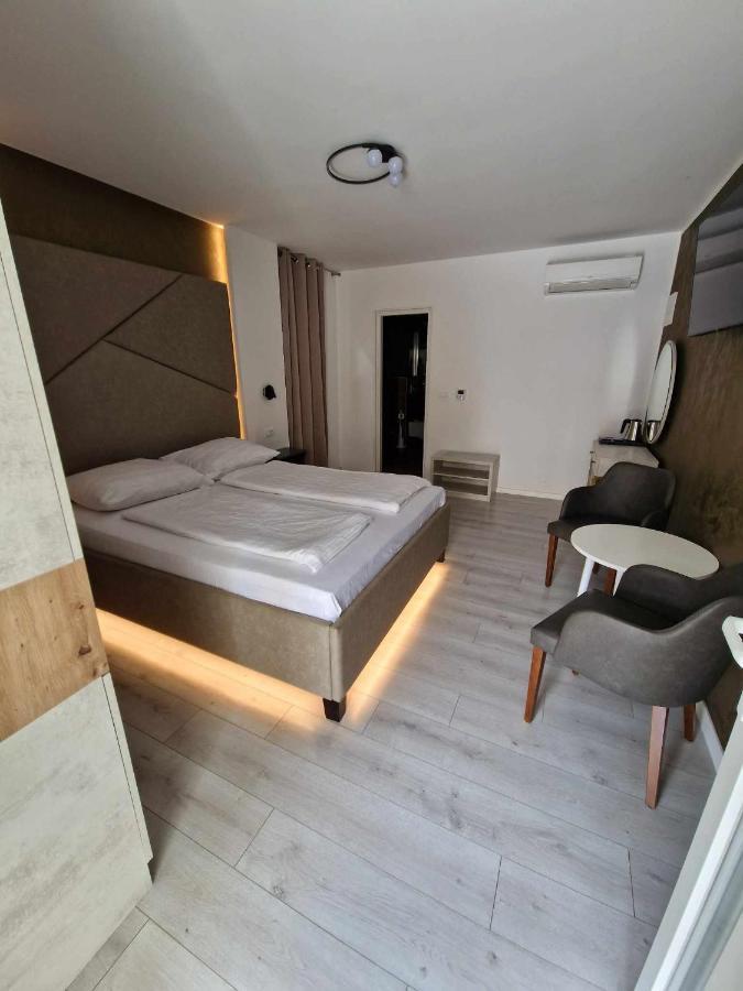 H&H Rooms Rovinj - Adults Only מראה חיצוני תמונה