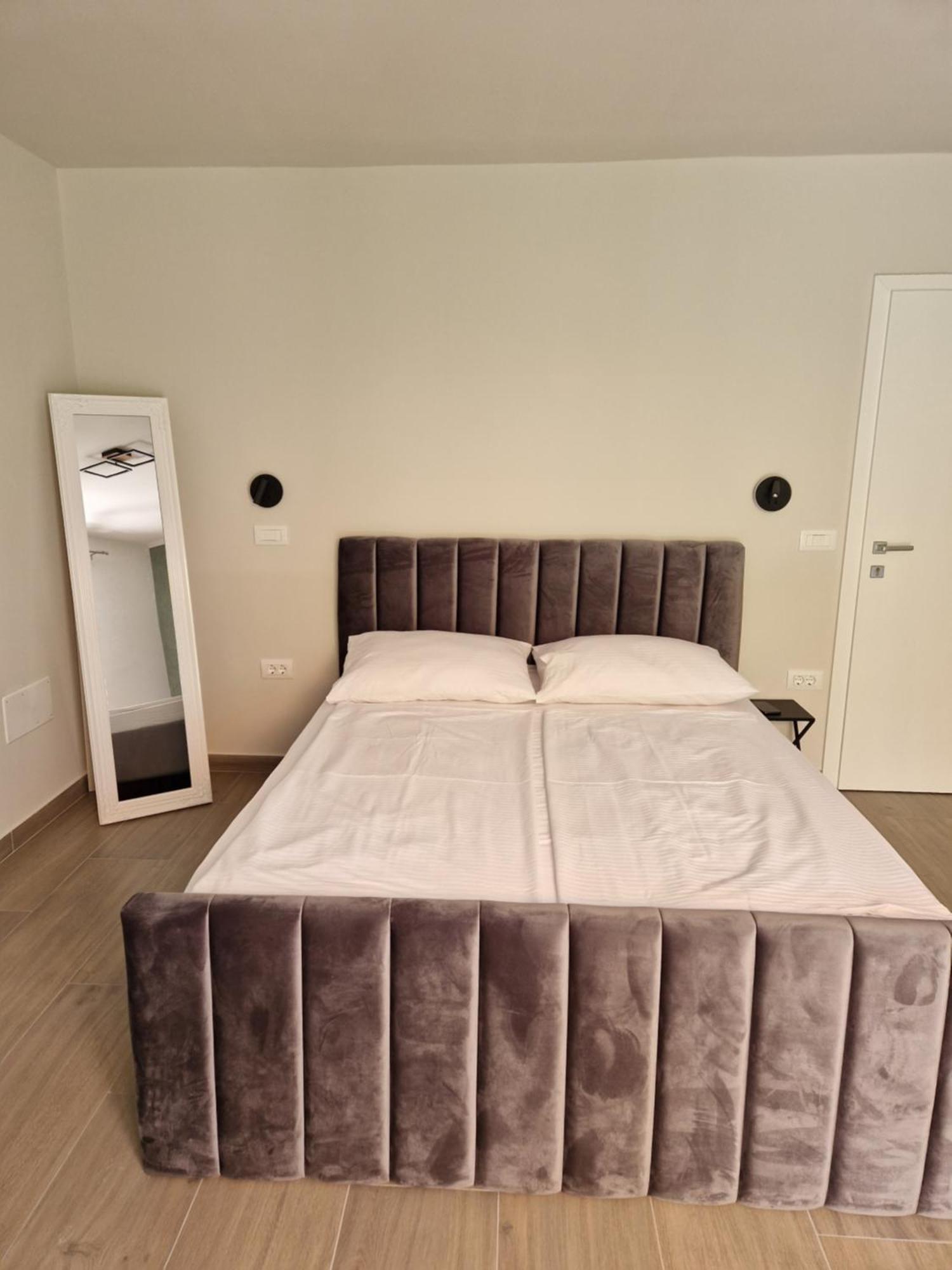 H&H Rooms Rovinj - Adults Only מראה חיצוני תמונה